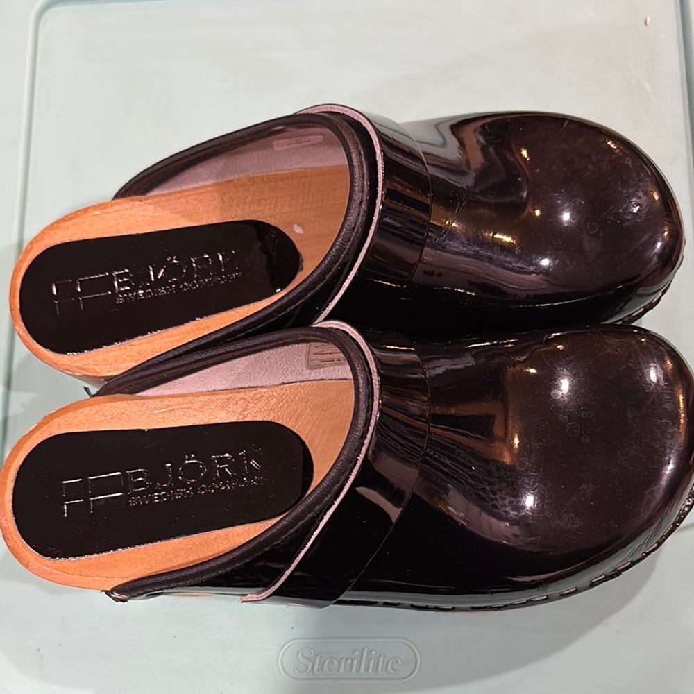 BJORK Black Patent Leather Swedish Clogs | Scandinavian Comfort Size 36 - Picture 4 of 7